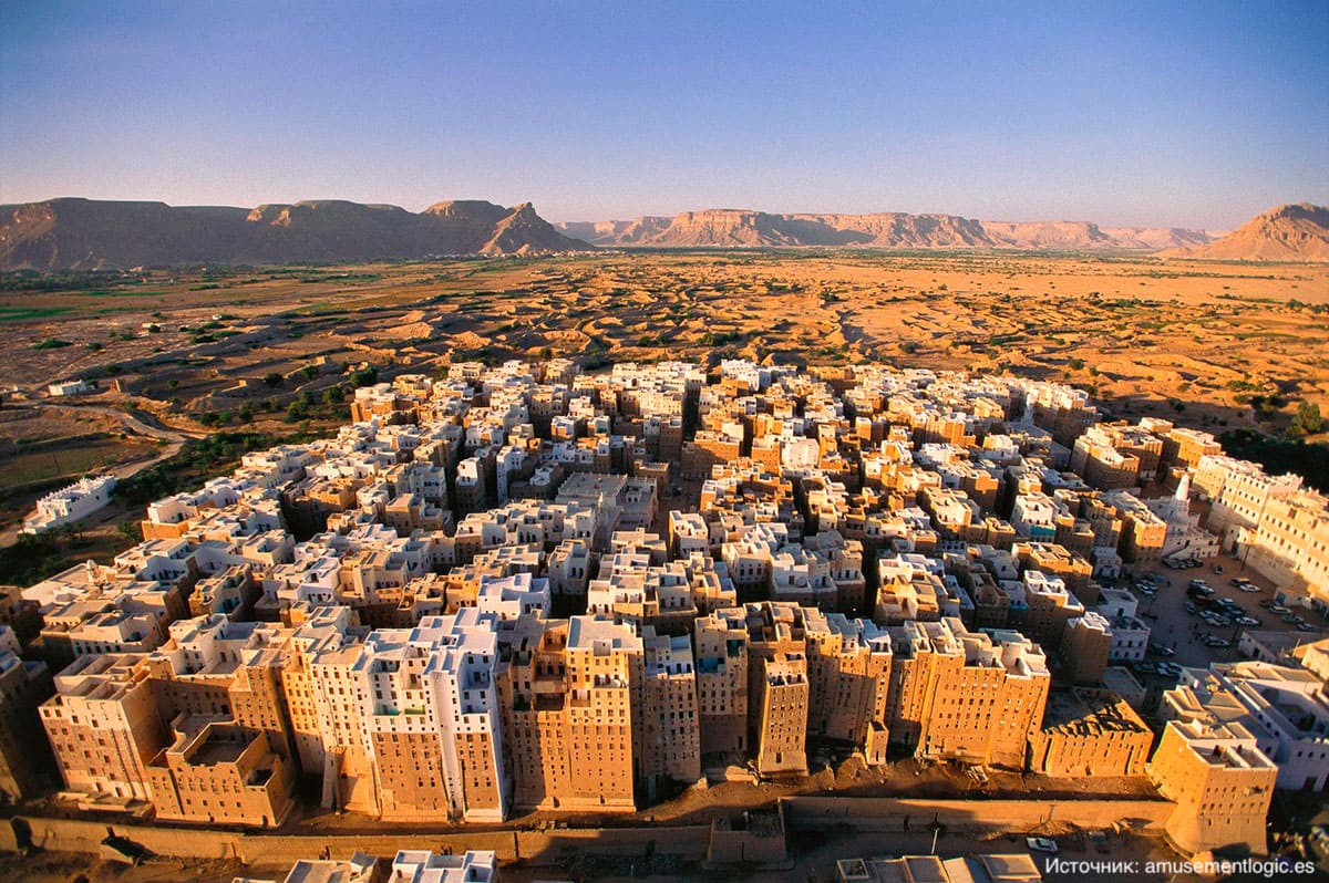 Древнейший город небоскребов посреди аравийской пустыни