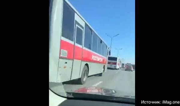 Колонны ведомственных автобусов на въезде в Москву были лишь «плановой дислокацией»